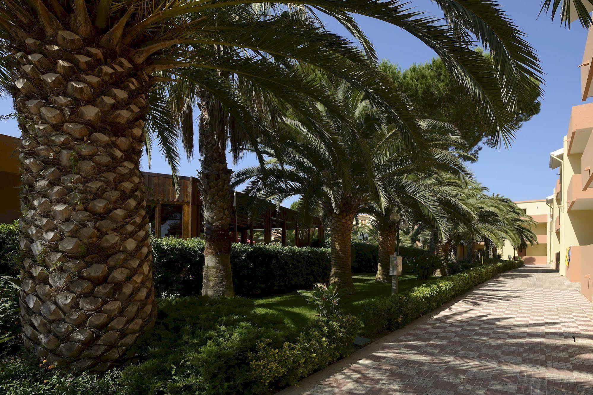 Apartahotel Oasis 2*