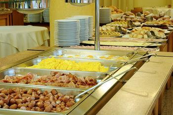 Apartahotel Oasis 2*