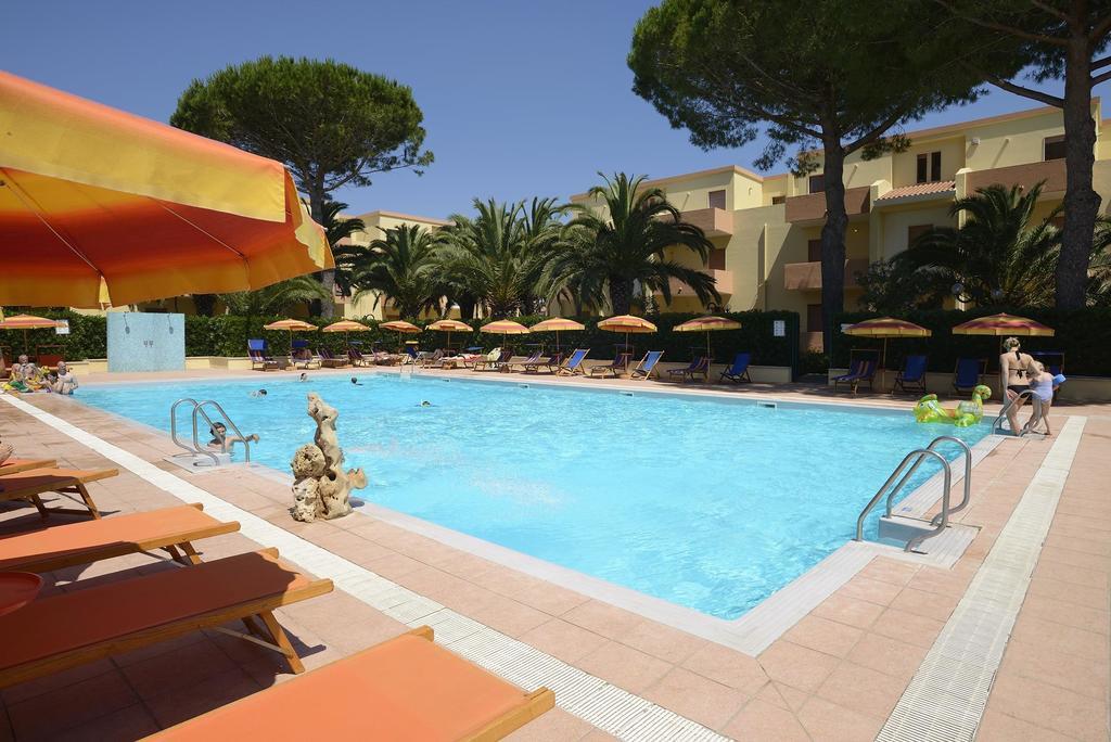 Oasis Aparthotel