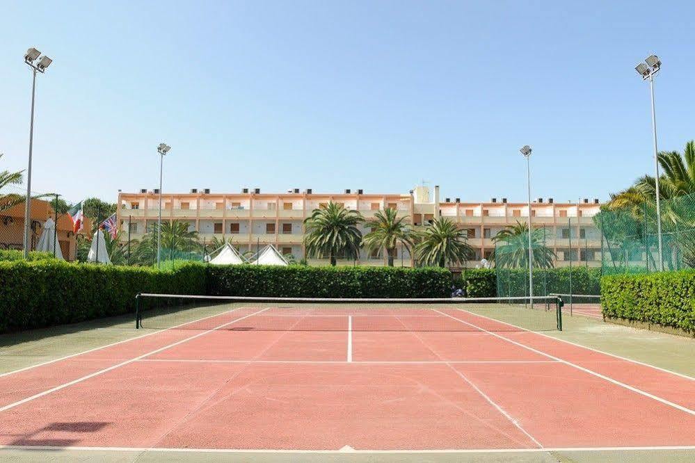Oasis Aparthotel 2*